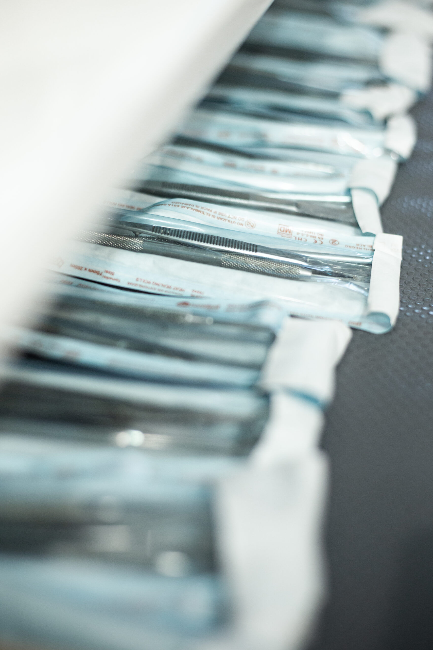 Utensilios dentales en la clínica dental Puchol